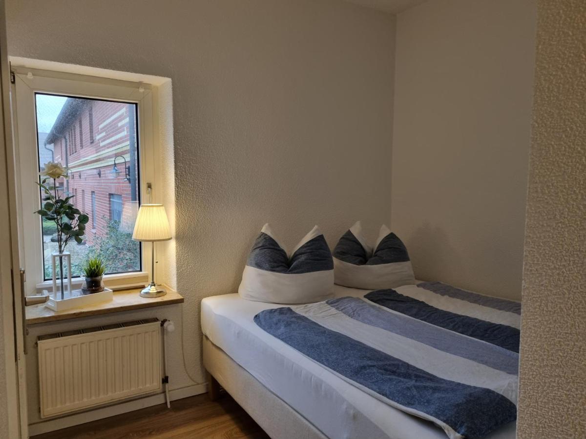 Ferienwohnungen Springer In Schoenefeld Ot Grossziethen Div Apartments Fuer Bis Zu 6 Personen Schönefeld Exterior foto