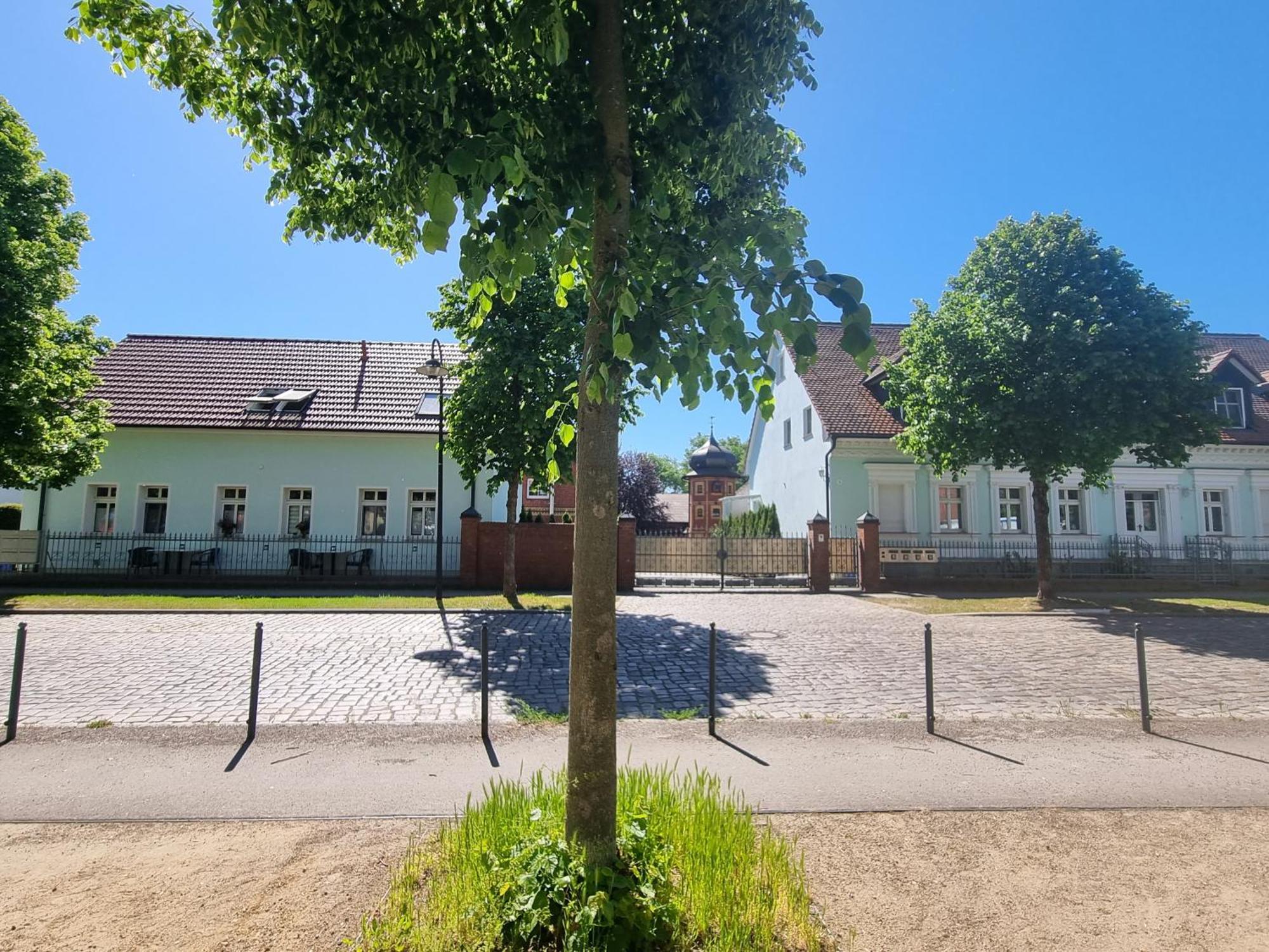 Ferienwohnungen Springer In Schoenefeld Ot Grossziethen Div Apartments Fuer Bis Zu 6 Personen Schönefeld Exterior foto